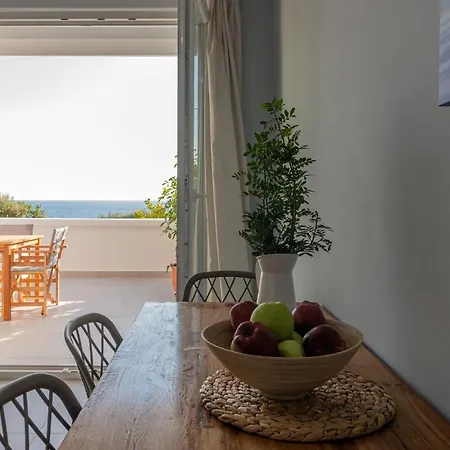Rizes Seaside Homes Vromonerion