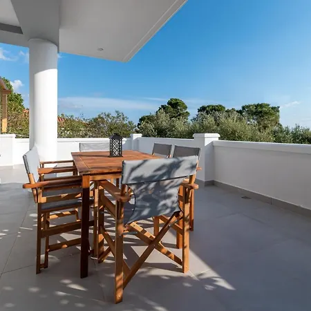 Rizes Seaside Homes Villa Vromonerion