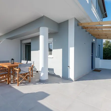 Rizes Seaside Homes Willa *