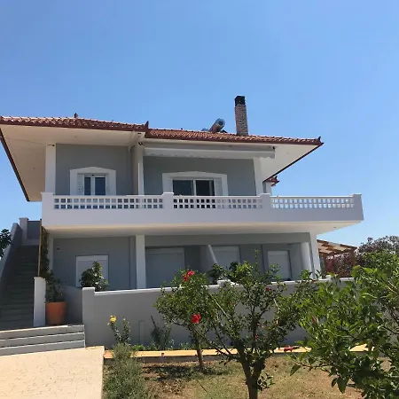 Rizes Seaside Homes Vromonérion