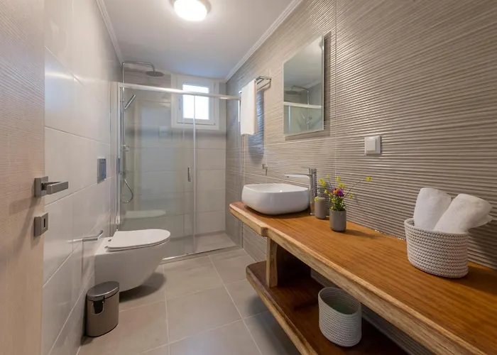 Rizes Seaside Homes Vromonérion