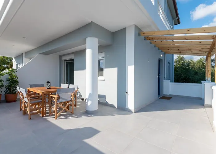 Rizes Seaside Homes Villa *