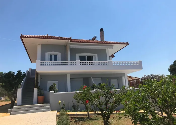 Rizes Seaside Homes Vromonérion